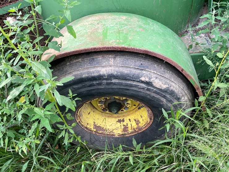 john-deere-700-image-17