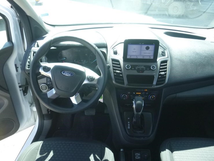 2020-ford-transit-connect-image-9