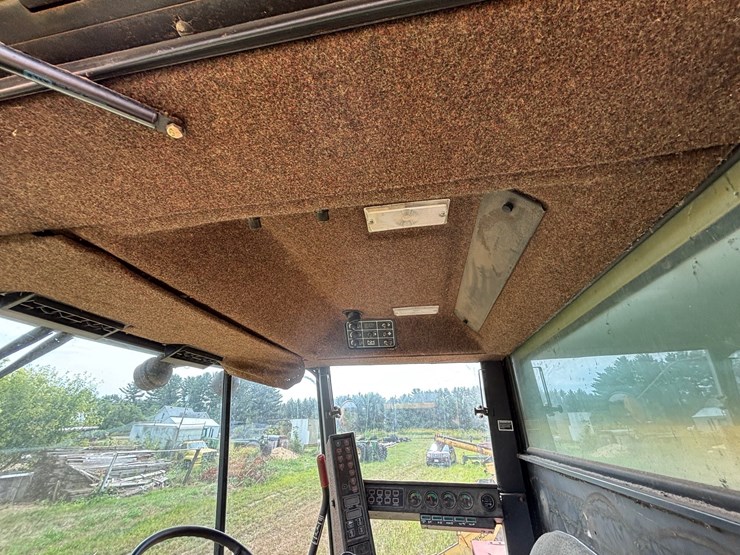 new-holland-tr86-image-64