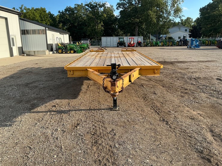 #2175-•-tri-axle-flatbed-equipment-trailer-image-8