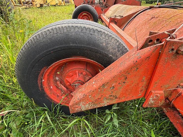 #2625-•-brady-144-(4)-row-stock-chopper-image-10