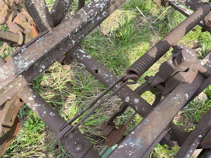 case-two-bottom-14”-pull-type-plow-image-9