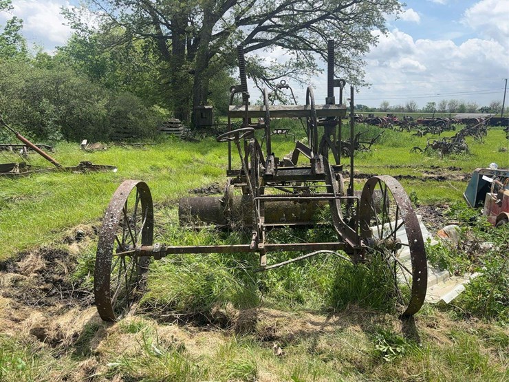 pull-type-road-grader-image-6