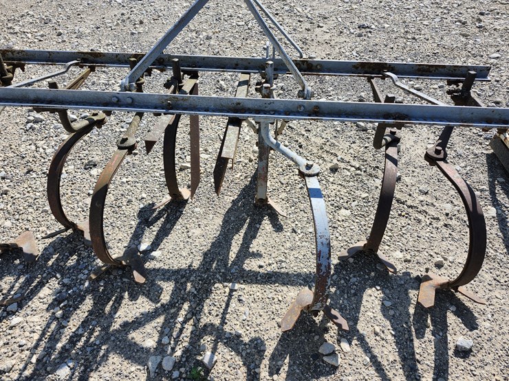 ferguson-3pt-2-row-cultivator-image-4