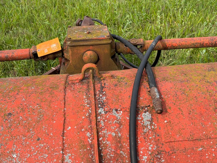 #2625-•-brady-144-(4)-row-stock-chopper-image-15
