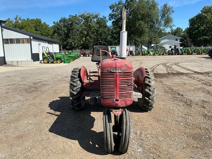 1946-case-ih-farmall-b-image-8