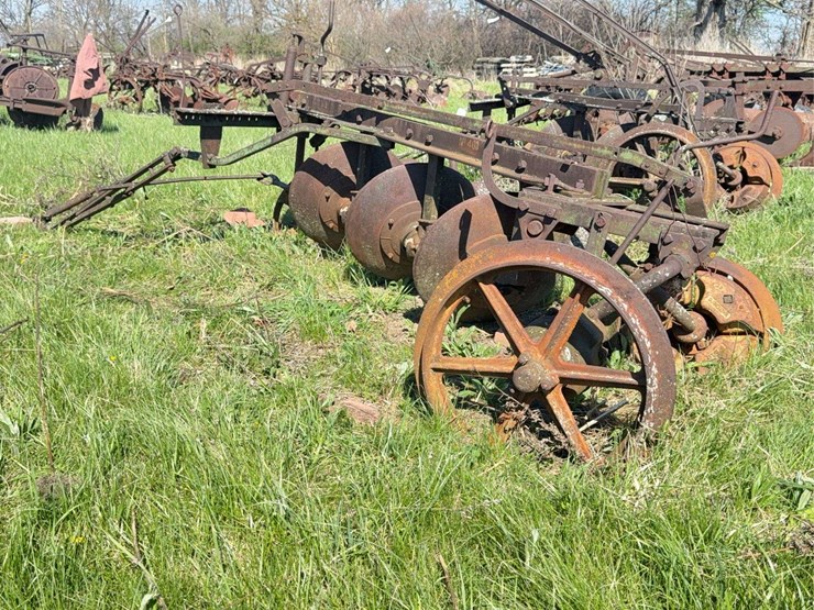 john-deere-disc-plow-image-6