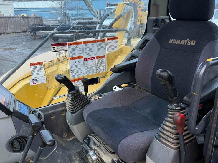 2017-komatsu-pc88mr-10-image-9