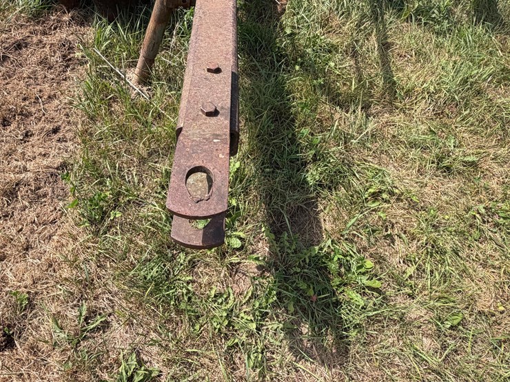 john-deere-220-image-36