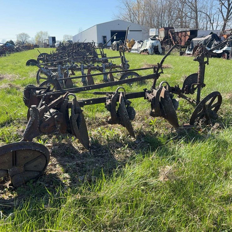 Oliver Three Blade Pull Type Disk Plow