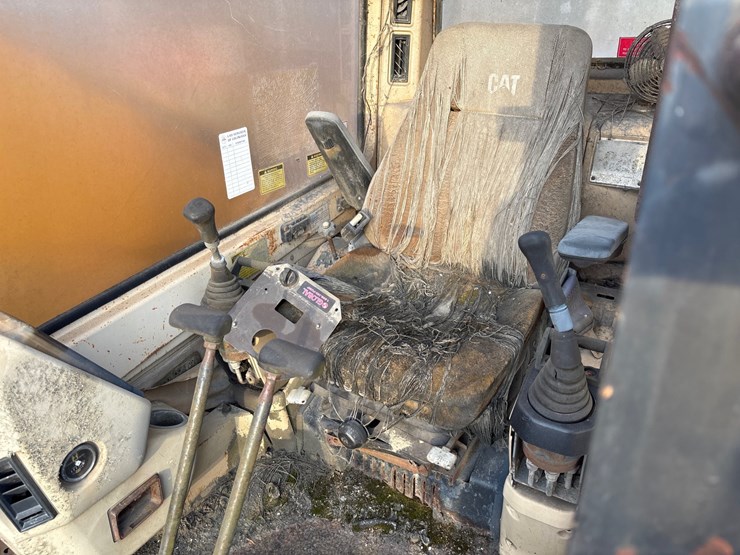 #2555-•-cat-322a-excavator-|-for-parts/repairs-image-13