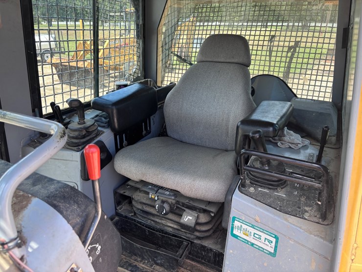 deere-650h-lgp-image-21