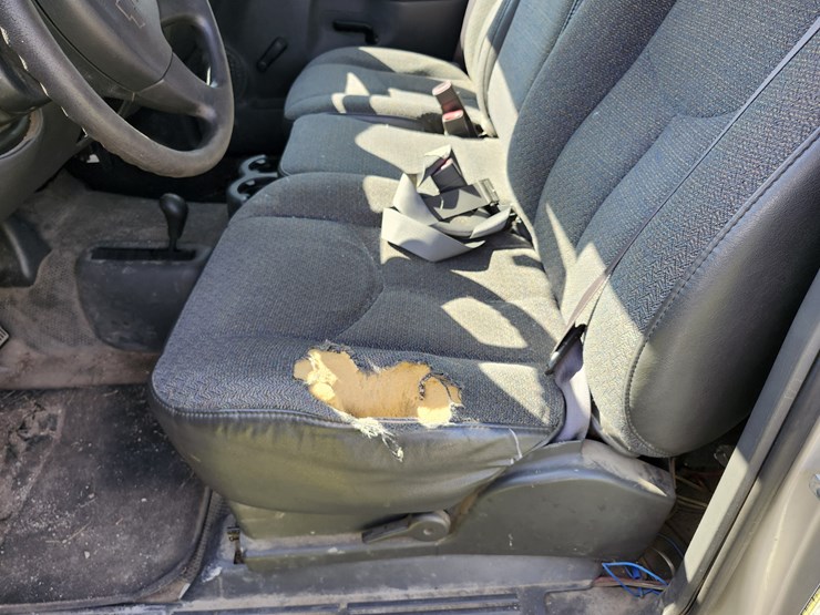 2005-chevrolet-1500-image-16
