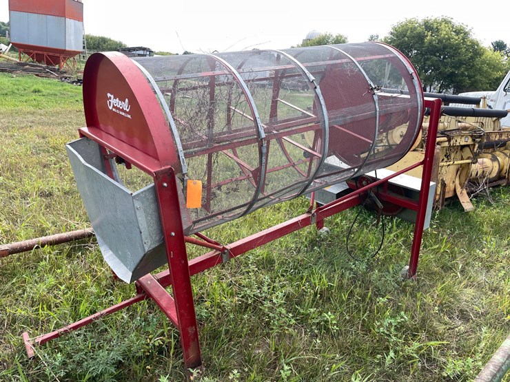 #2628-•-feterl-grain-cleaner-image-1