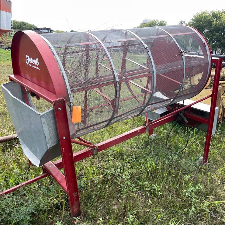 #2628 • Feterl Grain Cleaner