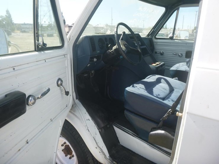 1988-chevrolet-g30-image-8