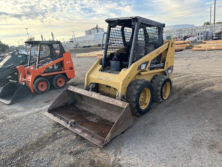 caterpillar-226b3-image-1