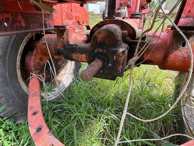 #2568-•-allis-chalmers-c-narrow-front-tractor-image-8