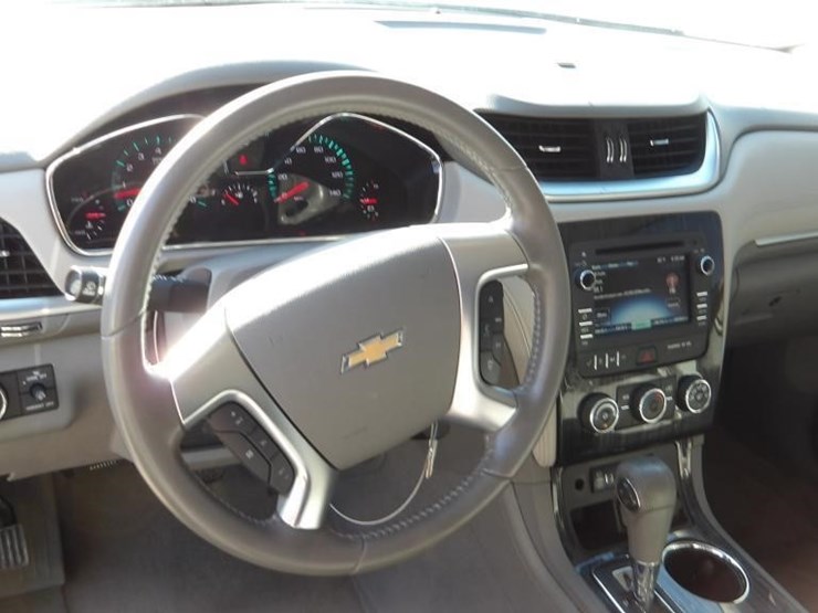2017-chevrolet-traverse-image-17