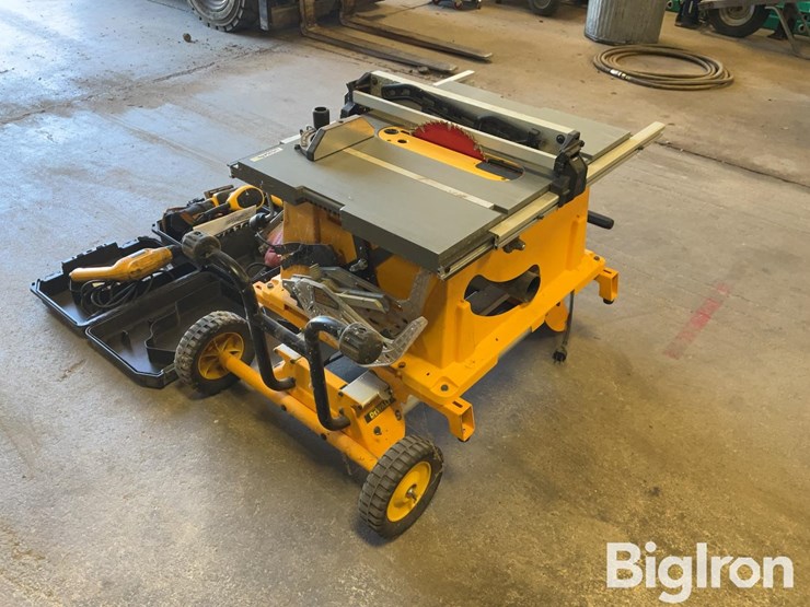 dewalt-table-saw-&-handheld-wood-working-tools-image-7