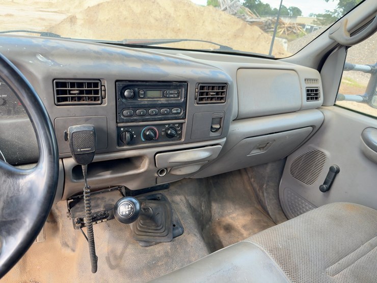 1999-ford-f550-image-24