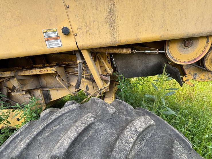 new-holland-tr98-image-46