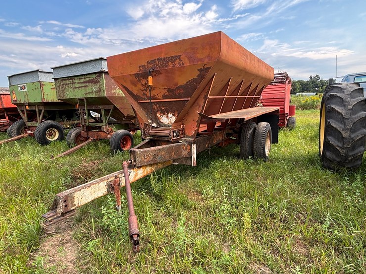 #2650-•-lime-spreader-image-1