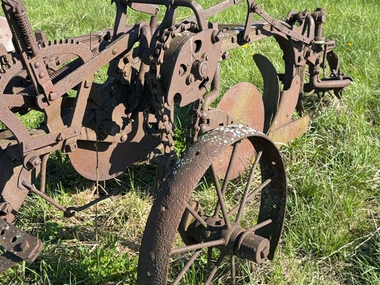 2-bottom-chain-lift-plow-image-8