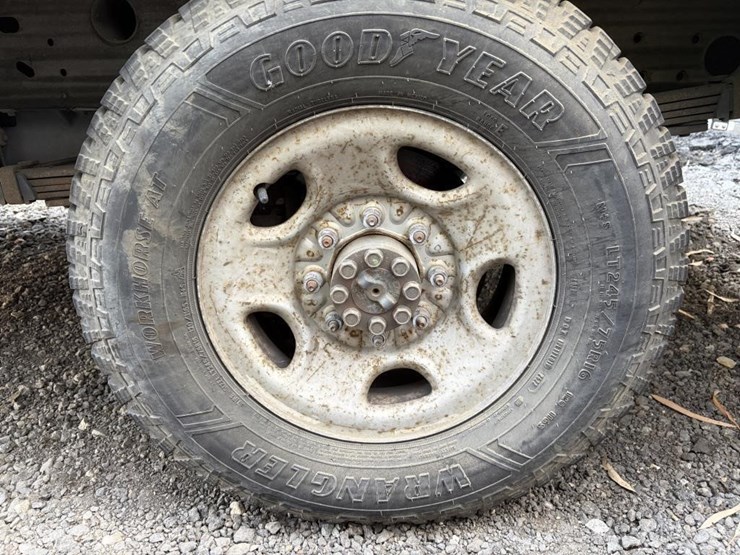 2009-chevrolet-silverado-2500-image-9