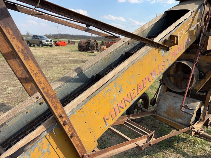 minneapolis-moline-model-dcorn-sheller-image-32