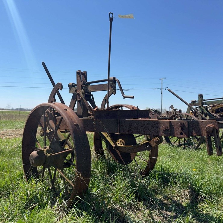 John Deere Single Shank Subsoiler