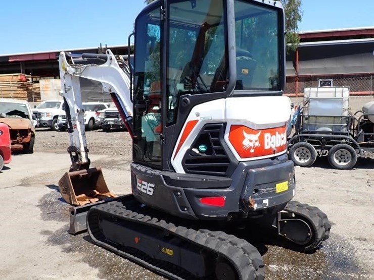 2021-bobcat-e26-image-4