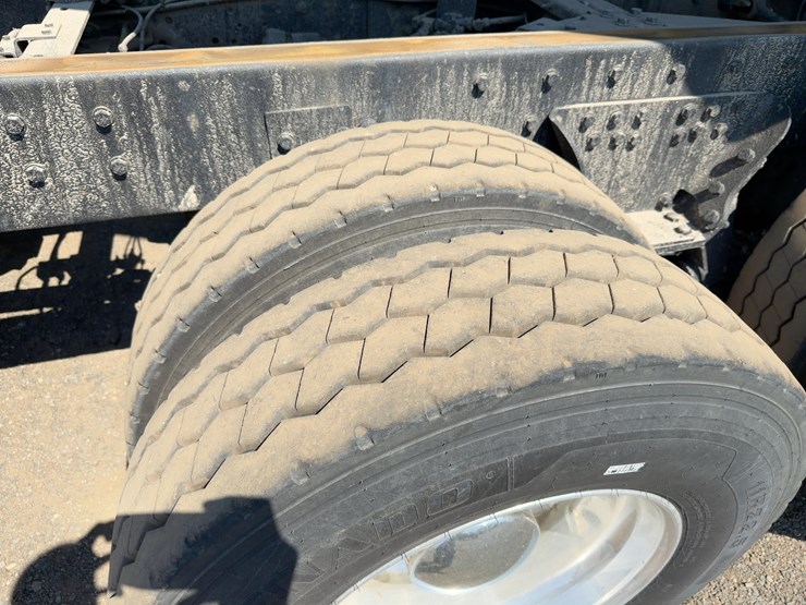 2018-kenworth-t680-image-15