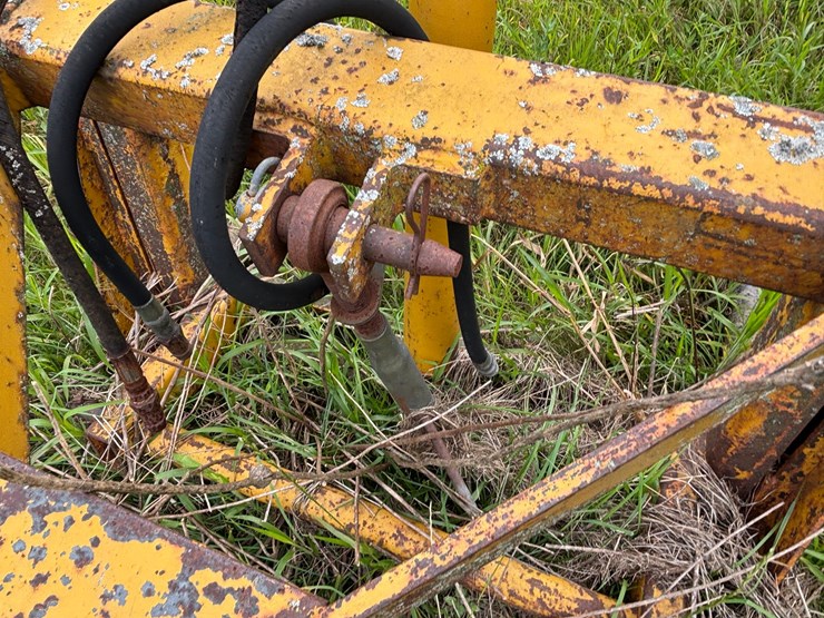 #2618-•-vermeer-3-point-bale-mover-image-13