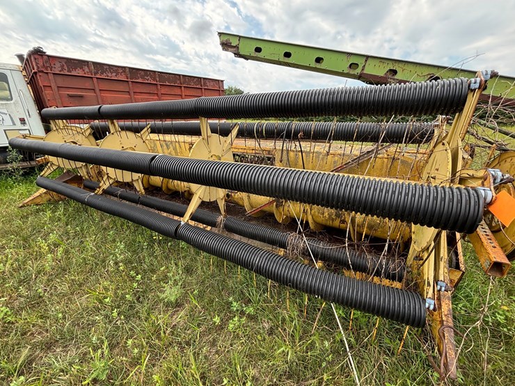 new-holland-960-image-16