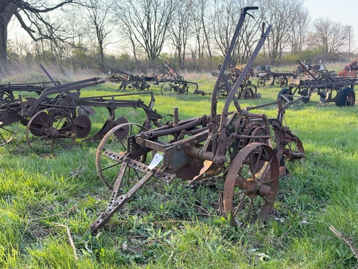 two-bottom-plow-image-7