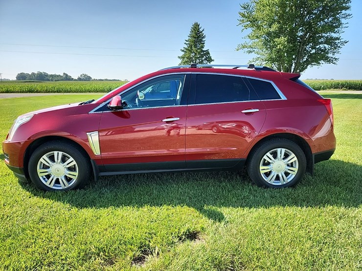 2014-cadillac-srx4-suv-image-3