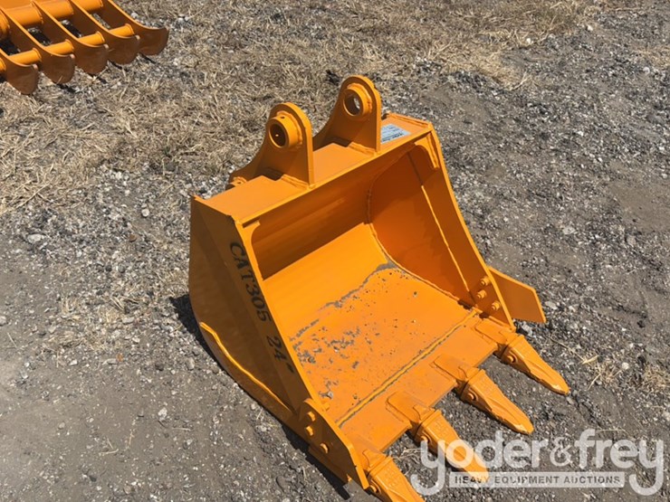 caterpillar-305-image-4