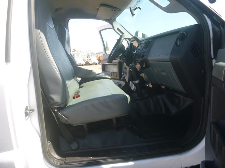 2016-ford-f650-image-18