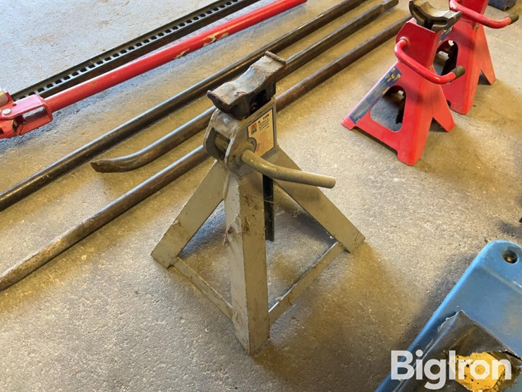 assorted-shop-tools-image-16