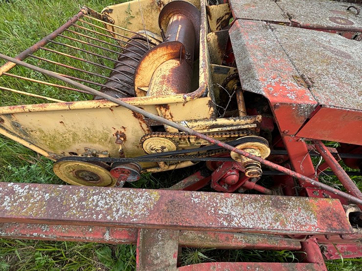 new-holland-s717-image-13