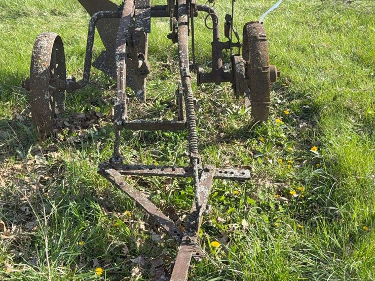 john-deere-12-image-7
