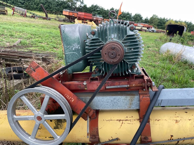 #2584-•-westfield-8-x-46-grain-auger-image-18