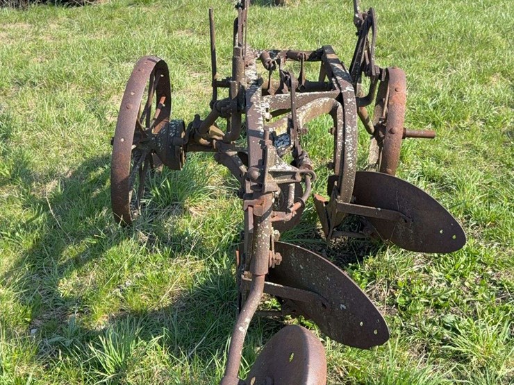 two-bottom-plow-image-5