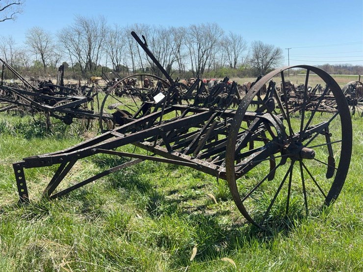 john-deere-pull-type-field-cultivator-image-8