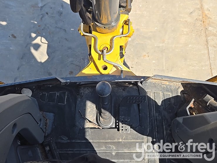 2019-deere-310sl-image-57