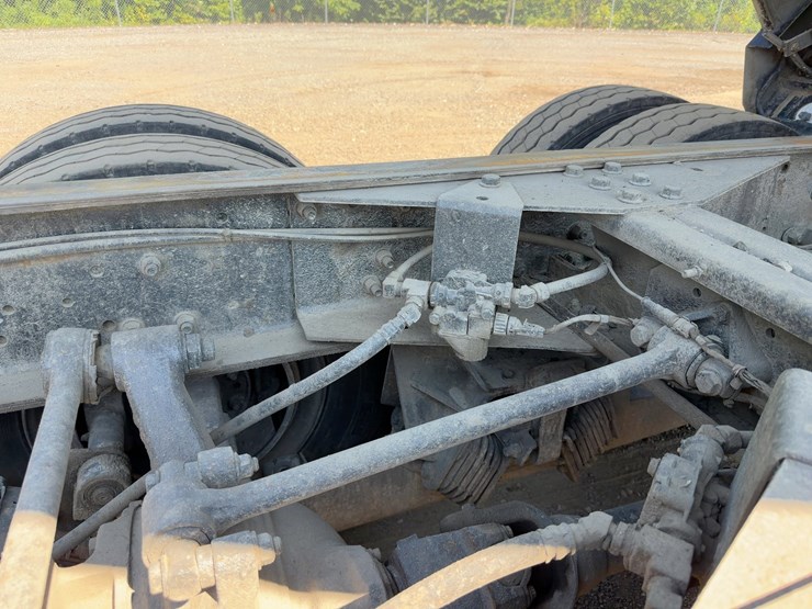 2018-kenworth-t680-image-17