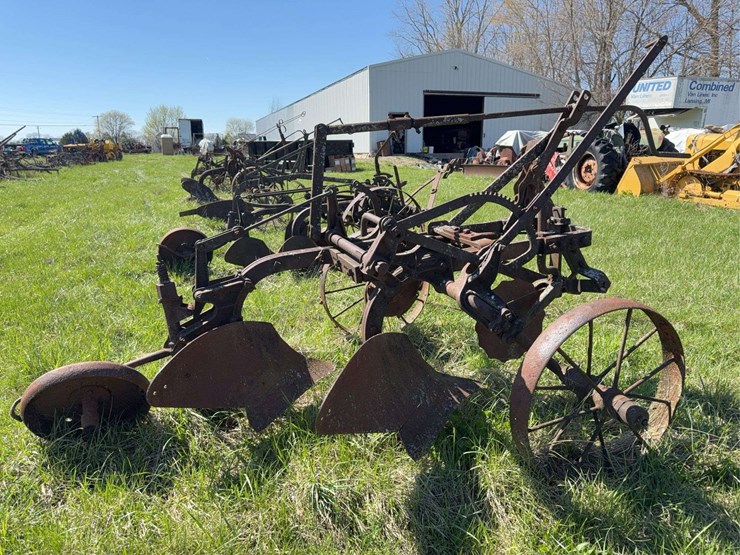 two-bottom-plow-image-2