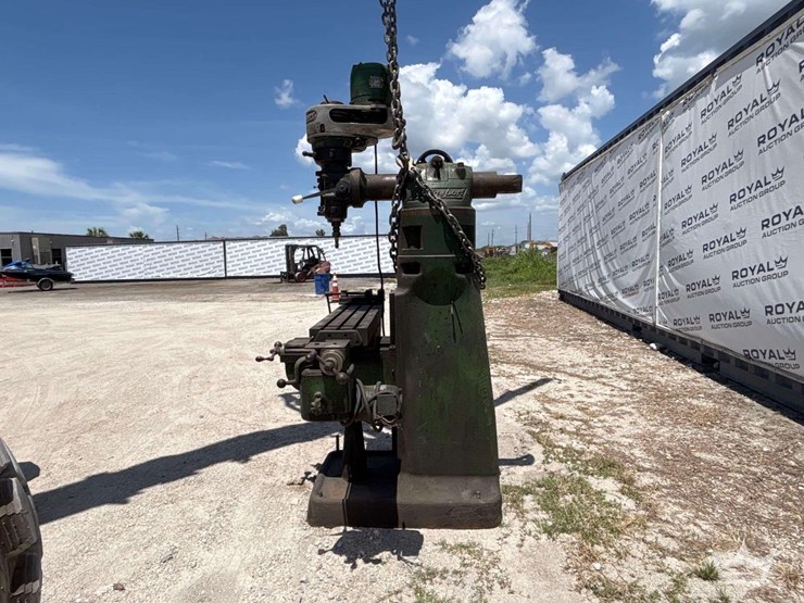 bridgeport-series-1-vertical-milling-machine-image-4