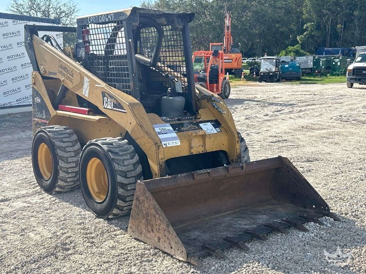 caterpillar-262b-image-2
